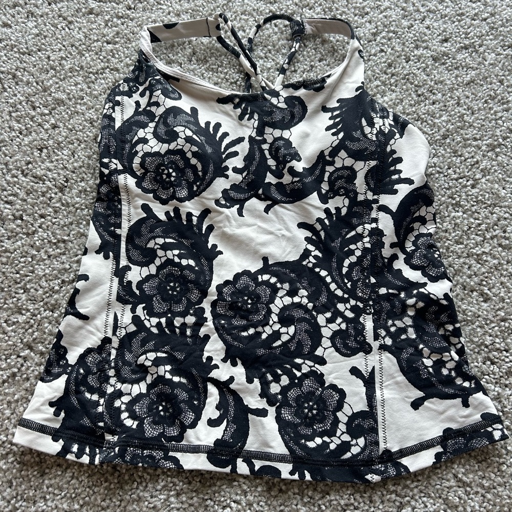 Lululemon Free to Be Tank